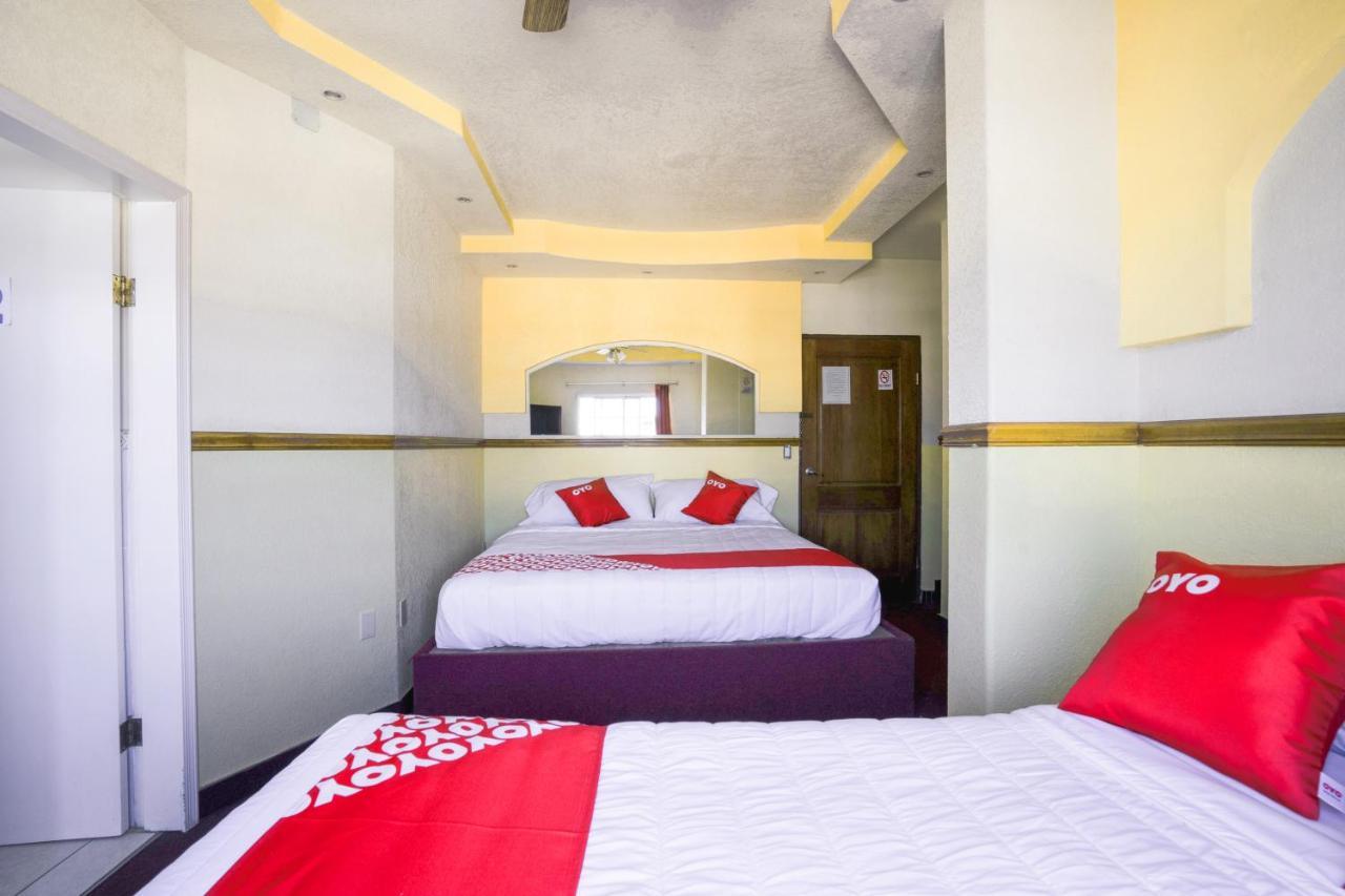 Oyo Hotel Cocobeach, Ensenada Eksteriør billede