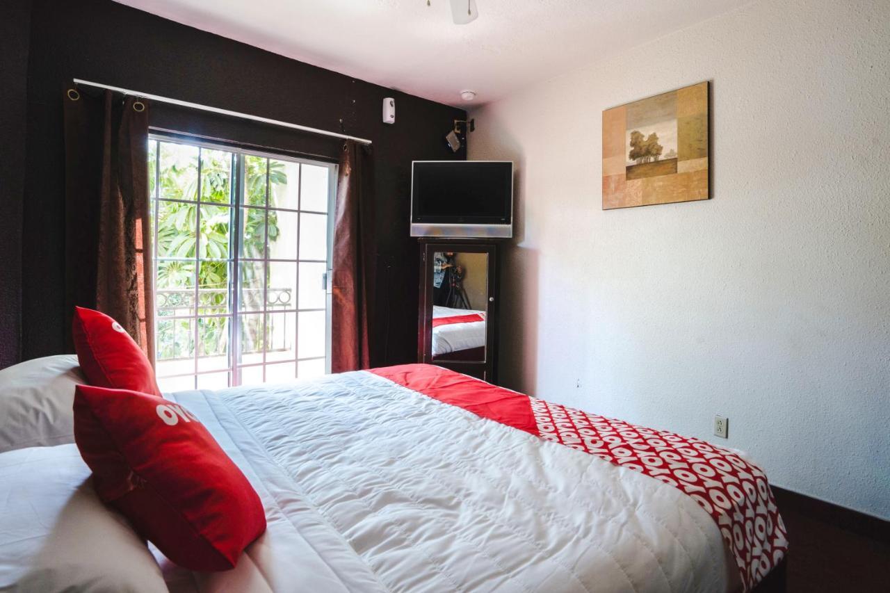 Oyo Hotel Cocobeach, Ensenada Eksteriør billede