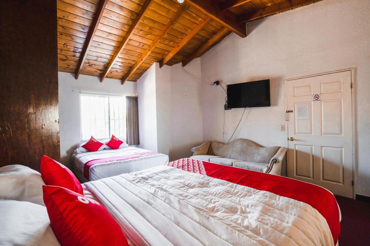 Oyo Hotel Cocobeach, Ensenada Eksteriør billede