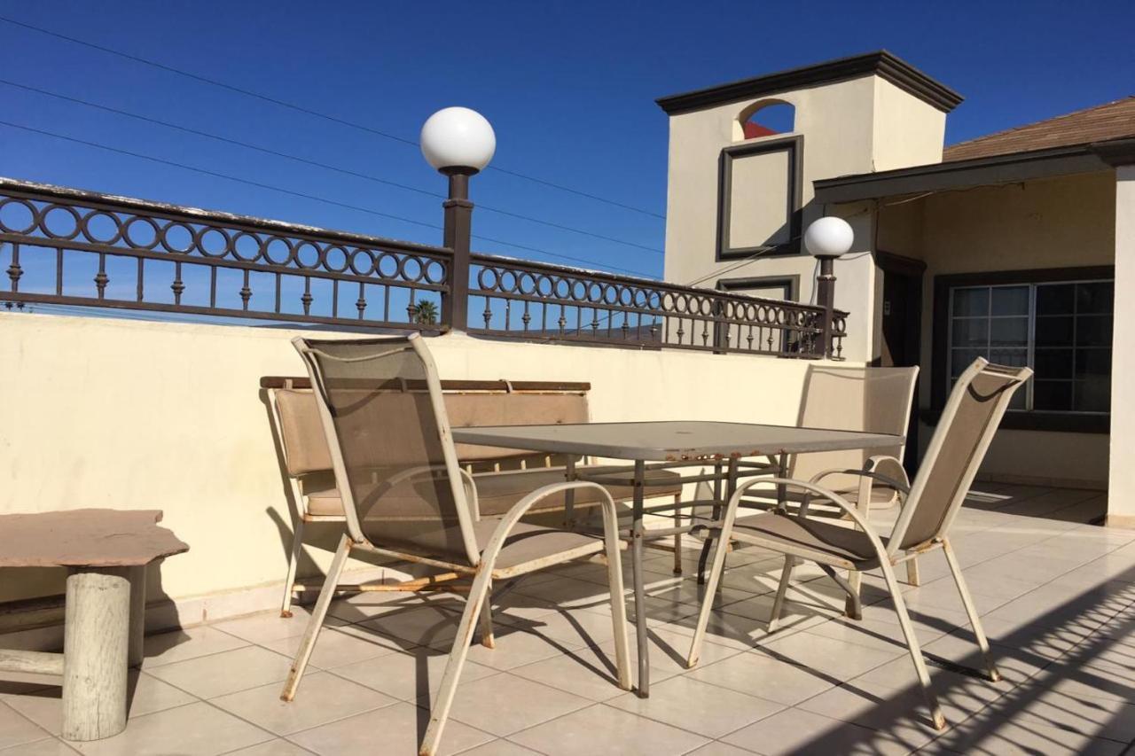 Oyo Hotel Cocobeach, Ensenada Eksteriør billede